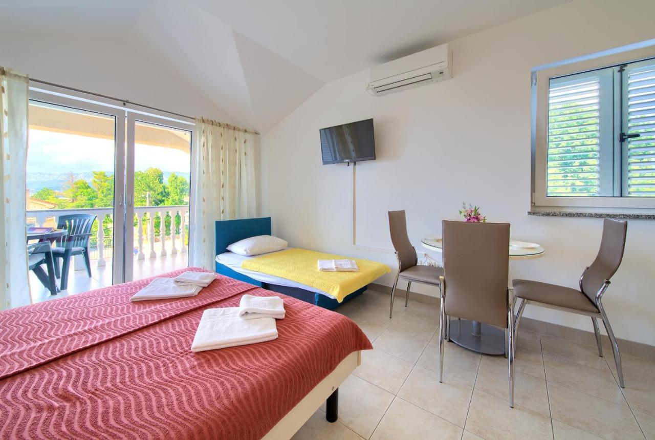 Apartments Ivica Krk Island Сило Экстерьер фото