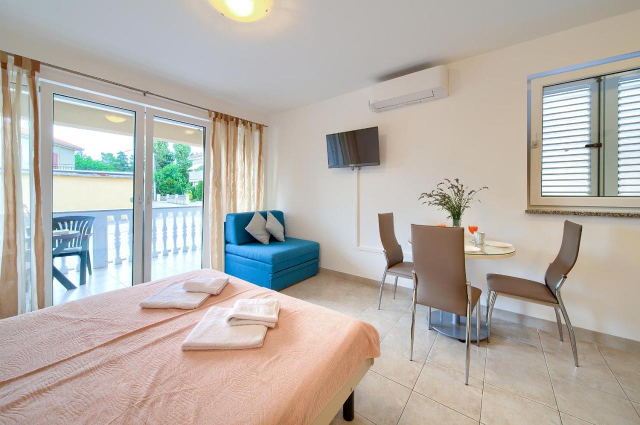 Apartments Ivica Krk Island Сило Экстерьер фото