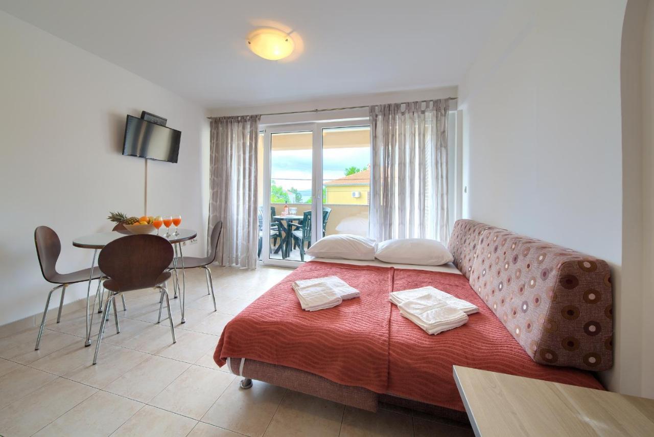 Apartments Ivica Krk Island Сило Экстерьер фото