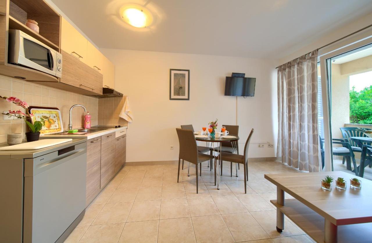 Apartments Ivica Krk Island Сило Экстерьер фото
