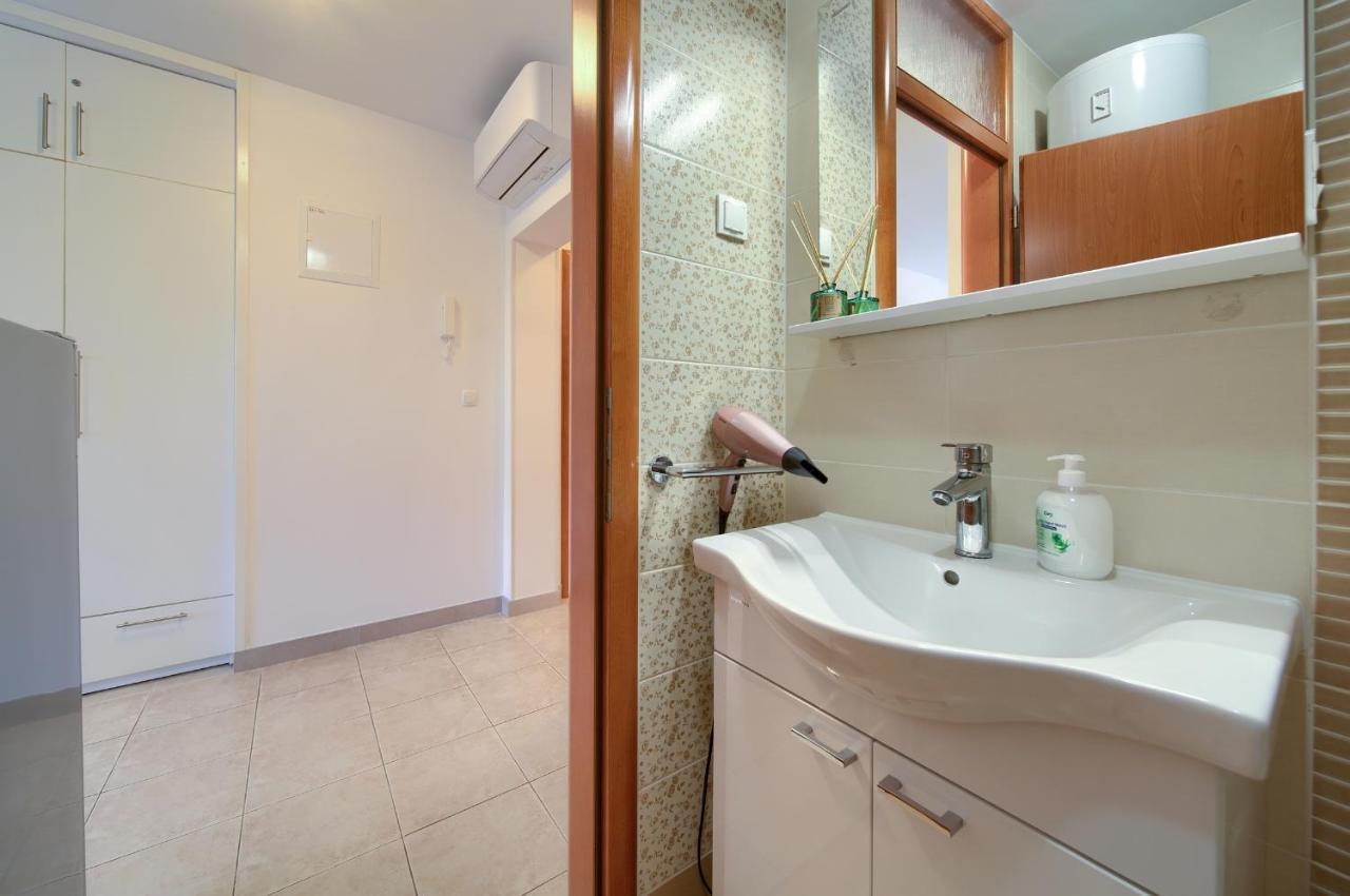 Apartments Ivica Krk Island Сило Экстерьер фото