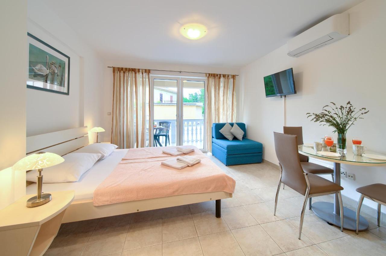 Apartments Ivica Krk Island Сило Экстерьер фото
